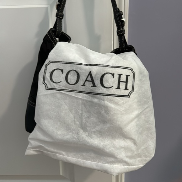 Coach signature shoulder bag - Picture 3 of 4